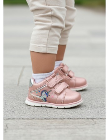 Бебешки розови кецове Chicco